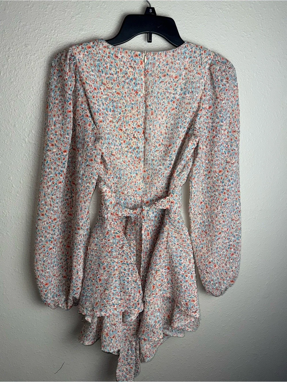 Nasty Gal Cream Floral V-Neck Long Sleeve Romper with Coral and Blue Accents - Picture 4 of 8